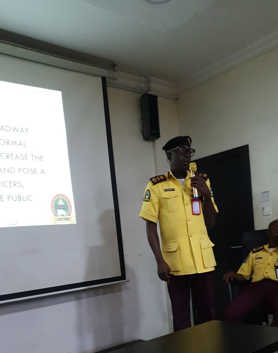 followlastma's tweet photo. #HappeningNow
#LASTMATraining
#LASTMAHeadquarters
The Director of Safety Standards; Mr. Bamgbasa Sulaiman taking the Officers on: Traffic Incident Management and Safety.
@followlasg @Gidi_Traffic @jidesanwoolu @lagostraffic961 @TrafficChiefNG @Sola_Giwa
#FollowLASTMA https://t.co/Pgklr3Pj5G