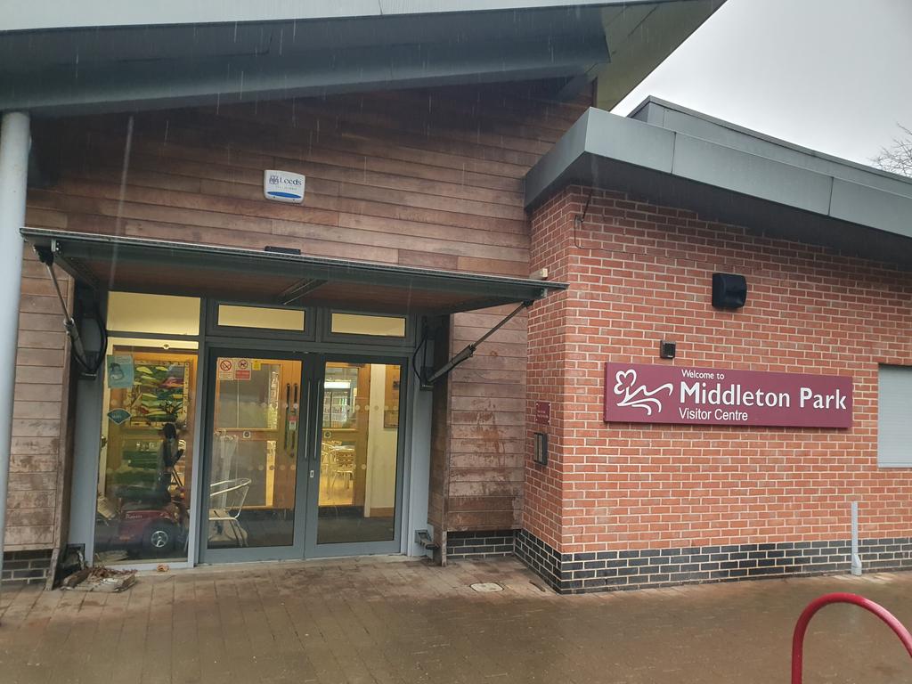 KarlRWitty's tweet photo. Lovely to meet with @groves_kim for a chat about the #ConnectTogether grant funded play sessions delivered by Friends of M'ton Park. Kim talked about p'ship working with @dazldance, @HealthforAllLds &amp; other local providers, sharing knowledge &amp; skills to make the funds go further. https://t.co/KpLTT6M1tC