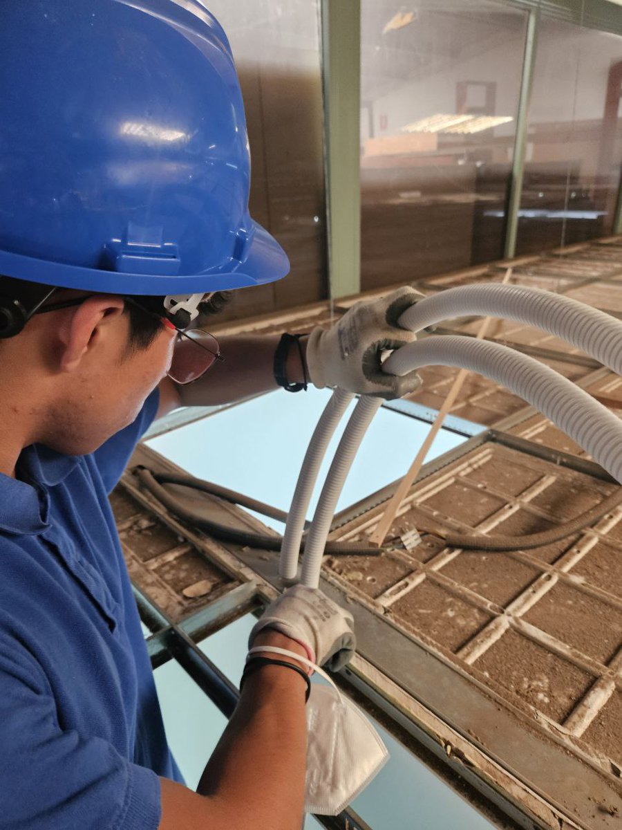 Femete's tweet photo. 🆕 Personas desempleadas se cualifican en telecomunicaciones y presentan su labor en una jornada en instalaciones de @AldeasEspana de Tenerife https://t.co/foKgtNT3l0 PFAE Femete Aldea Conecta, financiado con cargo a fondos de empleo de los PGE y de Canarias para 2022👌 @SCEmpleo https://t.co/p5w5MMghgH