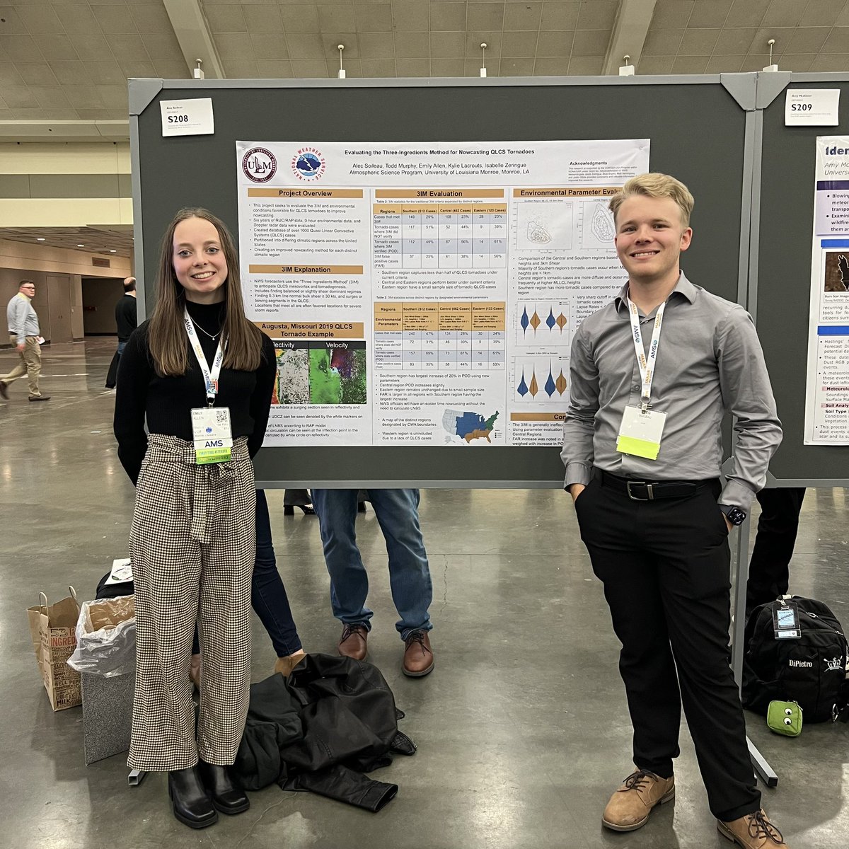 ULM AMS is here at #AMS2024! We had a great time at the student conference and are excited for the rest of the week here in Baltimore. Congratulations to Alec and Emily on their poster presentation!