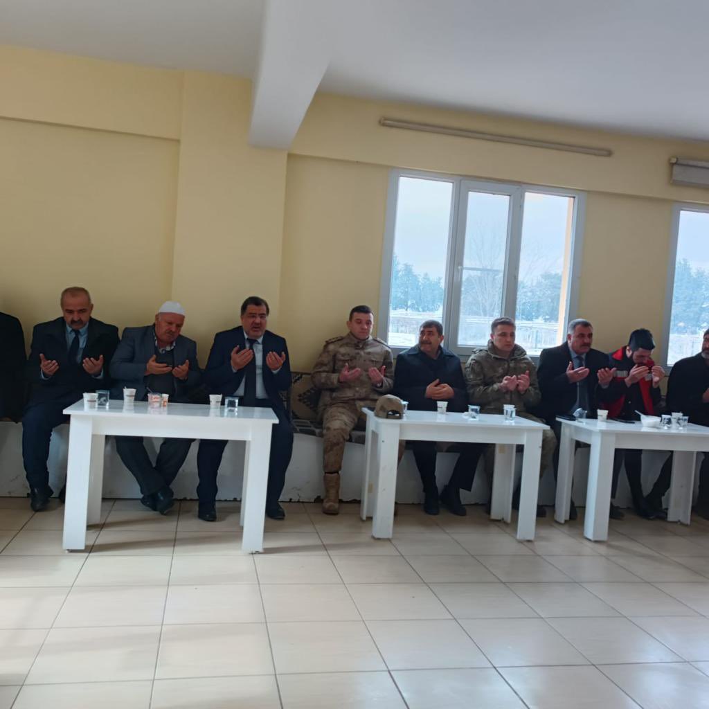 Müdürlük olarak Kıbrıs Gazimiz Ramazan KARADENİZ’in cenazesine katılım sağladık. Gazimize Allah’tan rahmet, kederli ailesine başsağlığı dileriz.🇹🇷

<a href="/huseyinsert63/">Hüseyin SERT</a> <a href="/birecikkaymakam/">T.C. Birecik Kaymakamlığı 🇹🇷</a>