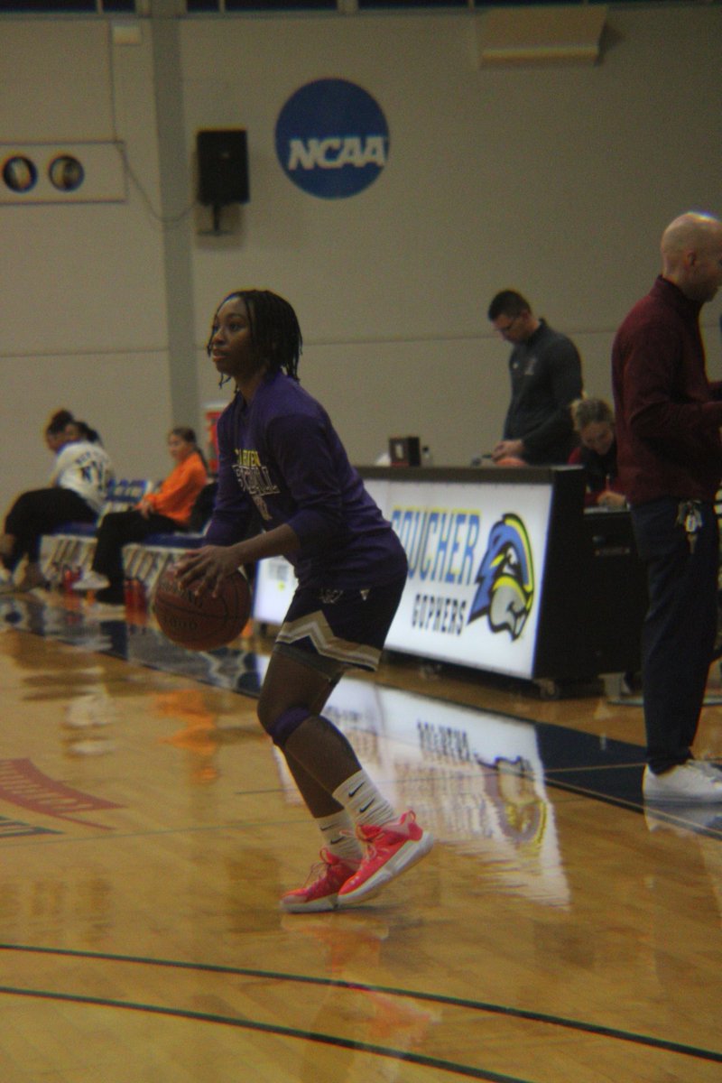 View my FieldLevel basketball recruiting profile #uncommitted fieldlevel.com/app/profile/aa…