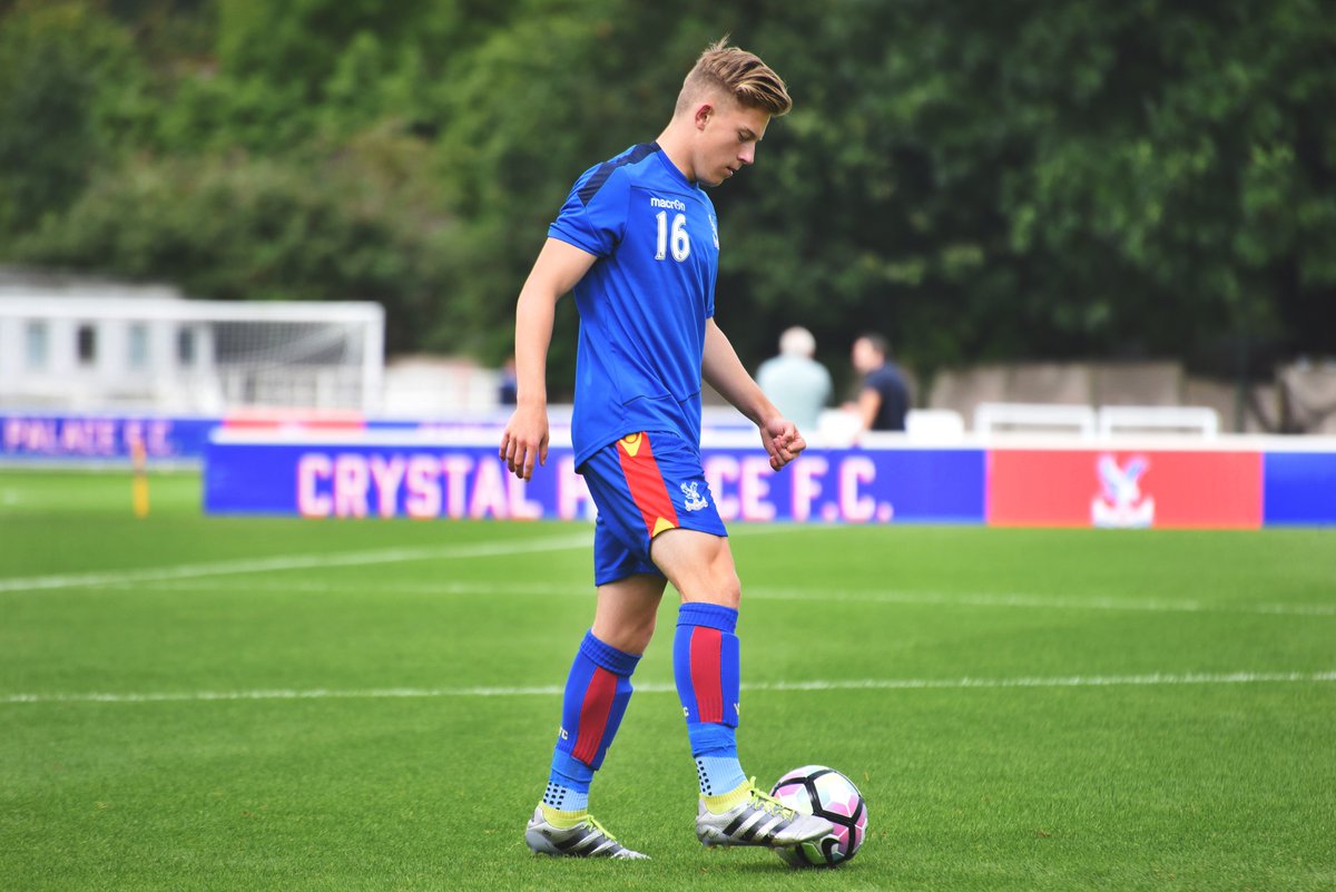 jamesdaly__'s tweet image. Today, there is around 1.5 million people who play youth football at any given time in England. 

Some brutally honest advice I would give to my younger self starting out 🧵🧵: