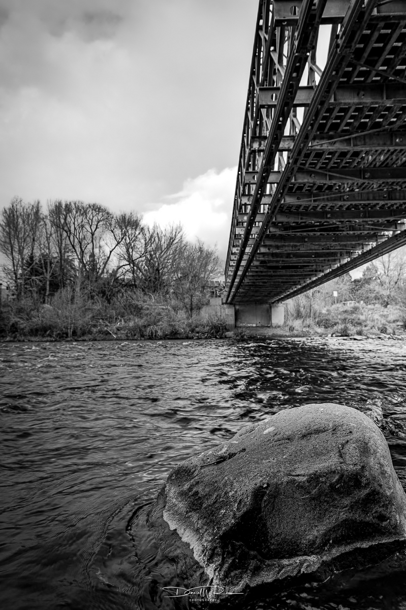 Good Morning Photographers!
🌞 ☕️ 📸 

A black n white from the Truckee River in West Reno 🤙🏻

Have a wonderful day!!!

#DWRPhotos #RenoPhotographer #RenoPhotography 
#CanonR6M2 #CanonShooter