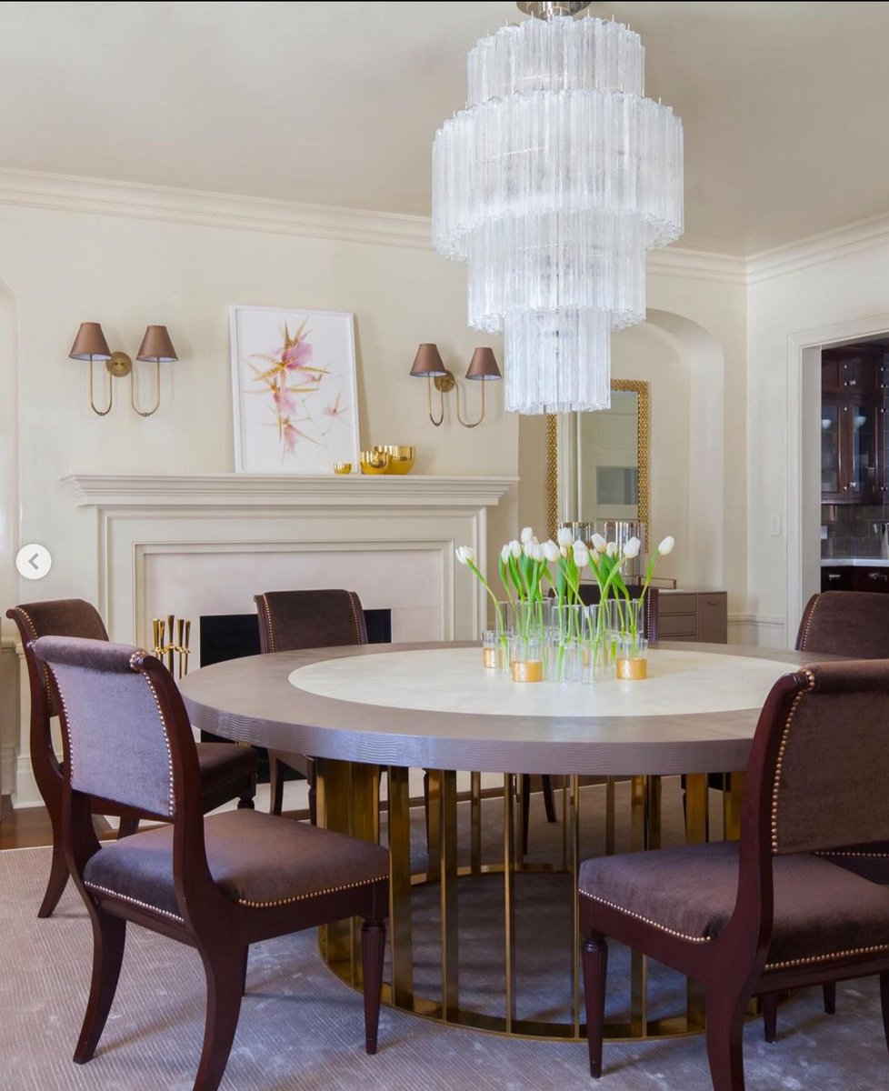 SBLongInteriors's tweet photo. One of my favorite things to design in a space is the lighting! It’s a key feature in my design process and has the power to set the tone of a room- transforming spaces into experiences. https://t.co/Q7HnQqRCik