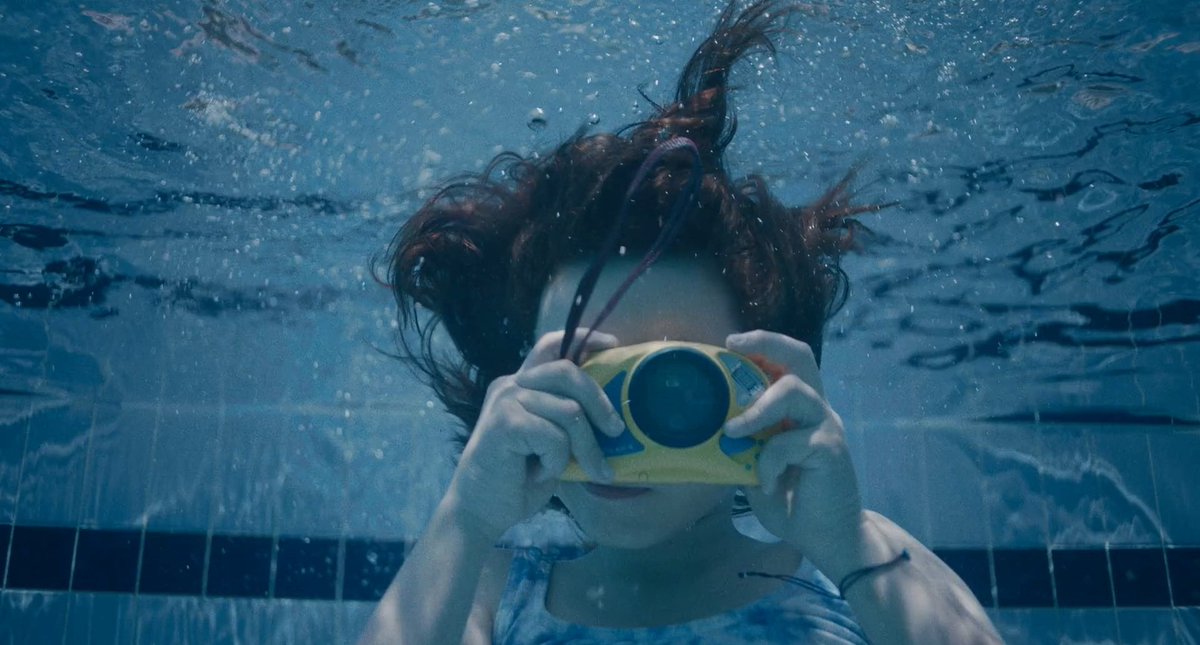 TheCinesthetic's tweet photo. aftersun (2022) dir. charlotte wells https://t.co/0ZIYS6uc17