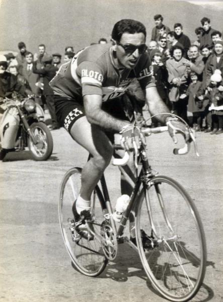 Franco Bitossi - Milano-Sanremo 1966. The fifty-seventh edition of the race, was held on 20 March 1966, over a distance of 288 km. It was won by Eddy Merckx.
•
#cyclingblog #cyclingculture #cycling #bikelife #cyclist #roadbike #cyclingtips #roadcycling #tourdefrance #giroditalia
