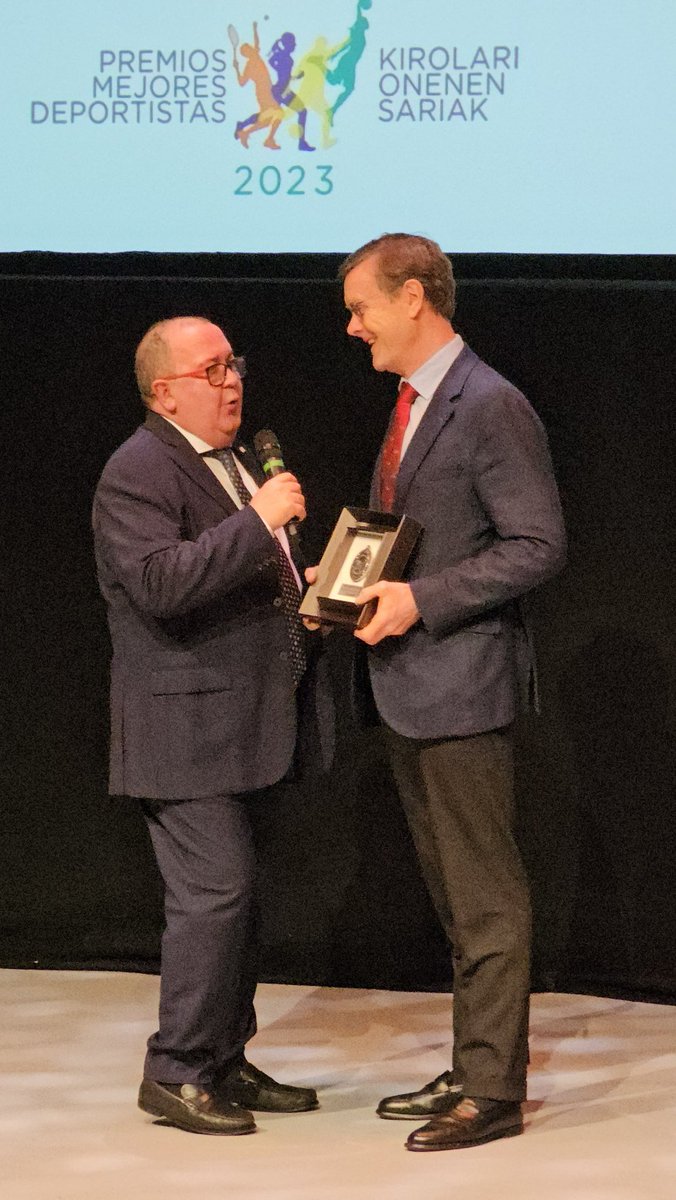 Gracias a <a href="/elcorreo_com/">El Correo</a> por este reconocimiento al RCMA-RSC  por nuestro 125 aniversario.
🤗🤗