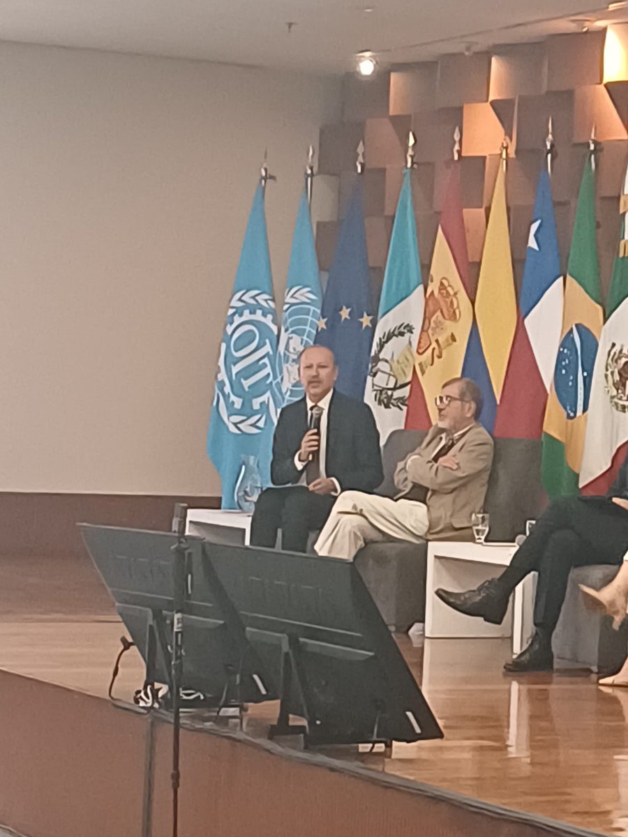INAESMx's tweet photo. Inauguración Conferencia "Red Iberoamericana de Fomento a la Economía Social y Solidaria". Mtro Juan Manuel Martínez Louvier, Director General del 
Instituto Nacional de la Economía Social, México. https://t.co/SAgFEGc5wZ