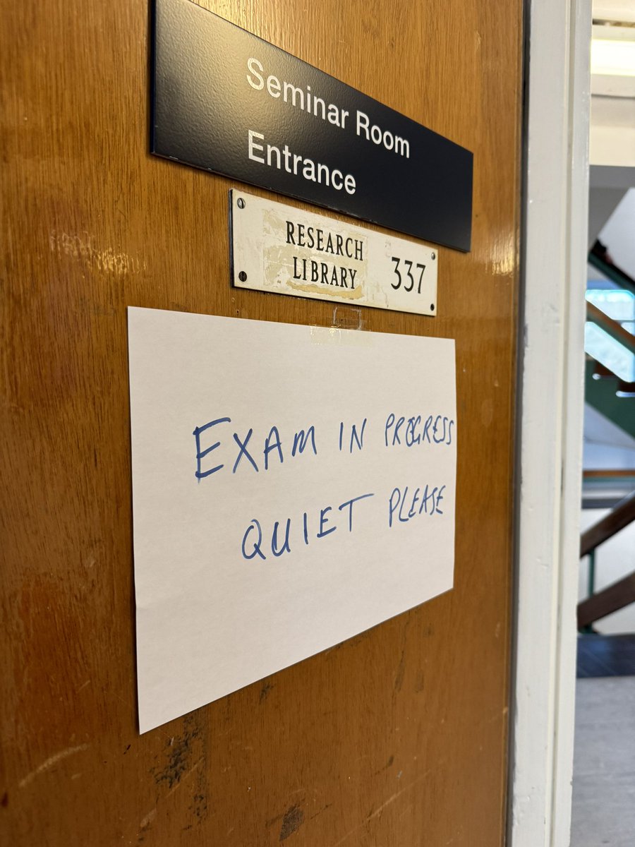 uniklimbu_'s tweet image. Starting January strong 💪#phding