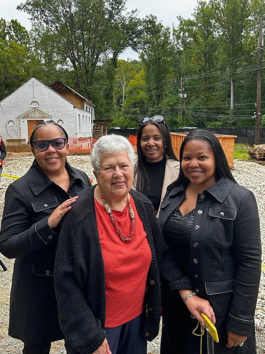 GasawaySisters's tweet photo. The Gasaway sisters and the esteemed Joyce Siegel grace the grounds of Scotland AME Zion church, standing as pillars of strength and advocates for community empowerment. 🏛️💖 Their presence embodies the spirit of resilience and unity. #GasawaySisters #scotlandcommunity https://t.co/FaIni9pX27