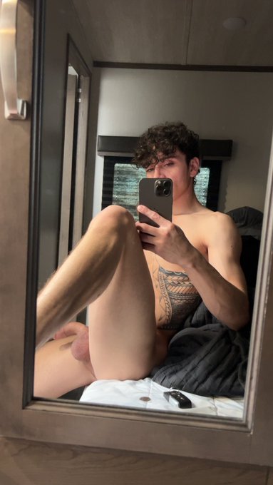 Needa get your dick wet😈 https://t.co/4zIh8uVrF6