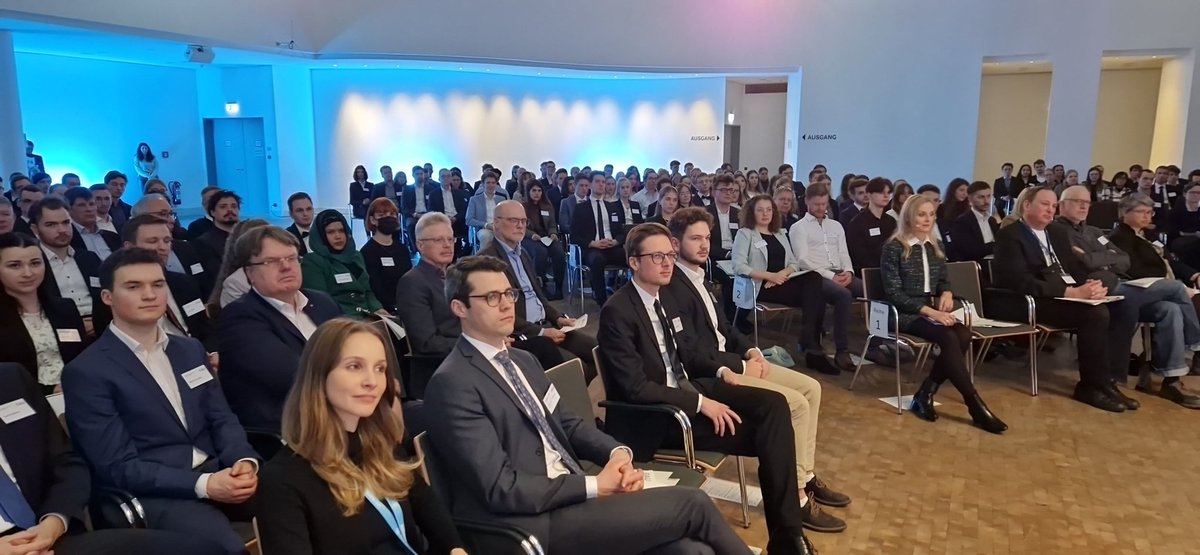 UniFAU's tweet photo. #FAUproud Heute findet die Stipendienfeier des #Deutschlandstipendium an der #FAU im Germanisches Nationalmuseum #Nürnberg statt, um die Stipendiat:innen und Förder:innen zu ehren. #FAUfamily #FAUspirit https://t.co/5Toh1EHXSv