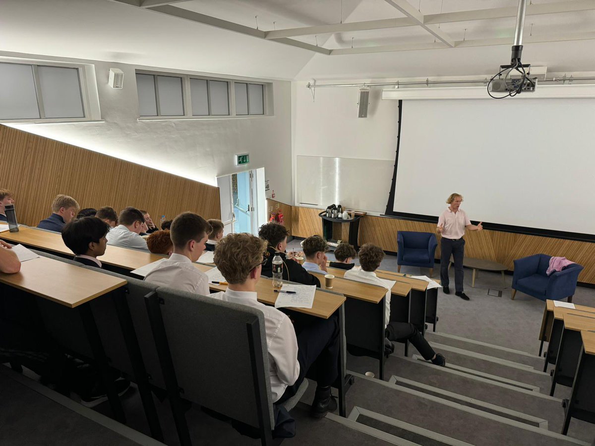 HamptonGeog's tweet photo. A huge thank you to James Stevenson for speaking to our Sixth Formers as part of our Geographical Association lecture series! A fascinating talk about TNCs and social impact. https://t.co/A3jKTgSWAA