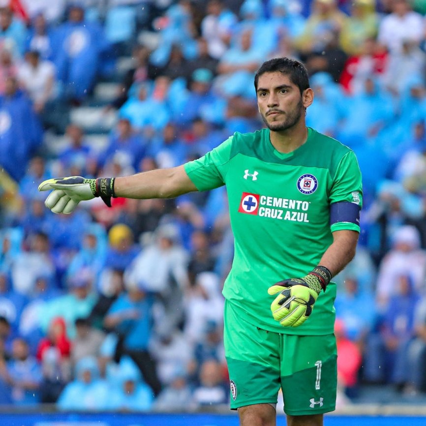 Hablemosdelazul's tweet photo. 🚂 Mañana vuelve José de Jesús Corona a la que por muchos años fue su casa, pero esta vez vistiendo la camiseta de Xolos.

¿CÓMO LO RECIBIRÁ LA AFICIÓN CELESTE EN EL ESTADIO AZUL? 🏟️

#CruzAzul https://t.co/5lvggEt1wm