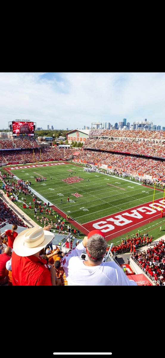 Blessed to receive an offer from the university <a href="/UHCougarFB/">Houston Football</a> thank you coach <a href="/wesley_fritz/">Wes Fritz</a> 🔴⚪️
<a href="/DaJuanSanders/">Coach D. Sanders</a> <a href="/kruffin60/">Agent Ruffin🏀</a> <a href="/HlbBraves/">Recruit HLB Football</a> <a href="/EDGEASSASSINS/">EDGE ASSASSINS</a>