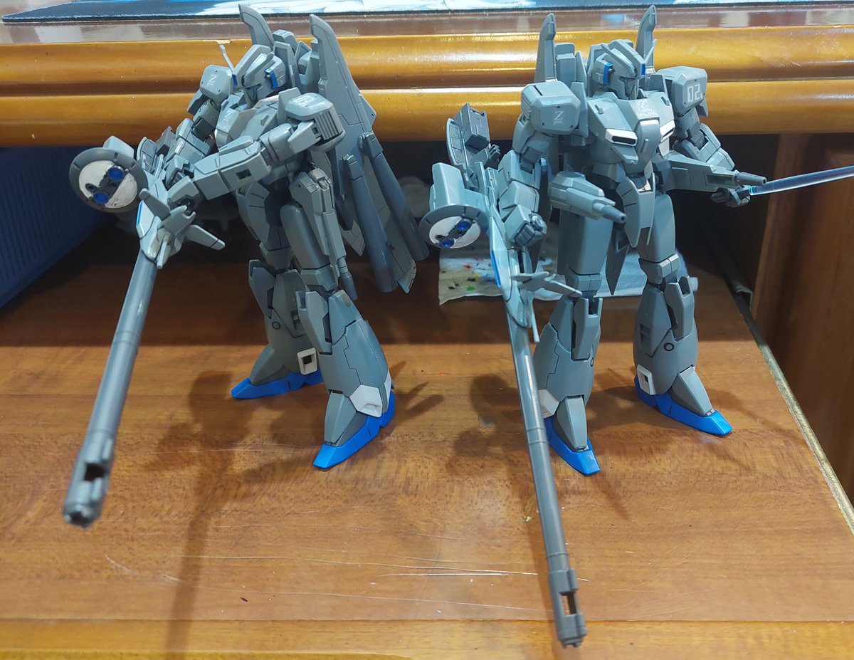 Zssa_Alton's tweet photo. HGUC Zeta Plus C1 完成

鋼彈前哨戰中的炮擊型機體，難得收到的東西；之後跟A1組編隊w

這兩架作為二號機跟三號機；RNP隊標誌就不貼了，跟A1搭不上

還有WR形態給我一種編隊殺手跟F14混合的感覺，帥

#台V #台灣Vtuber #男V #ガンプラ #之沙的模型櫃 #ZetaPlusC1 #ZetaPlus #Ｚプラス #ゼータプラス https://t.co/qHBCKz4JCm