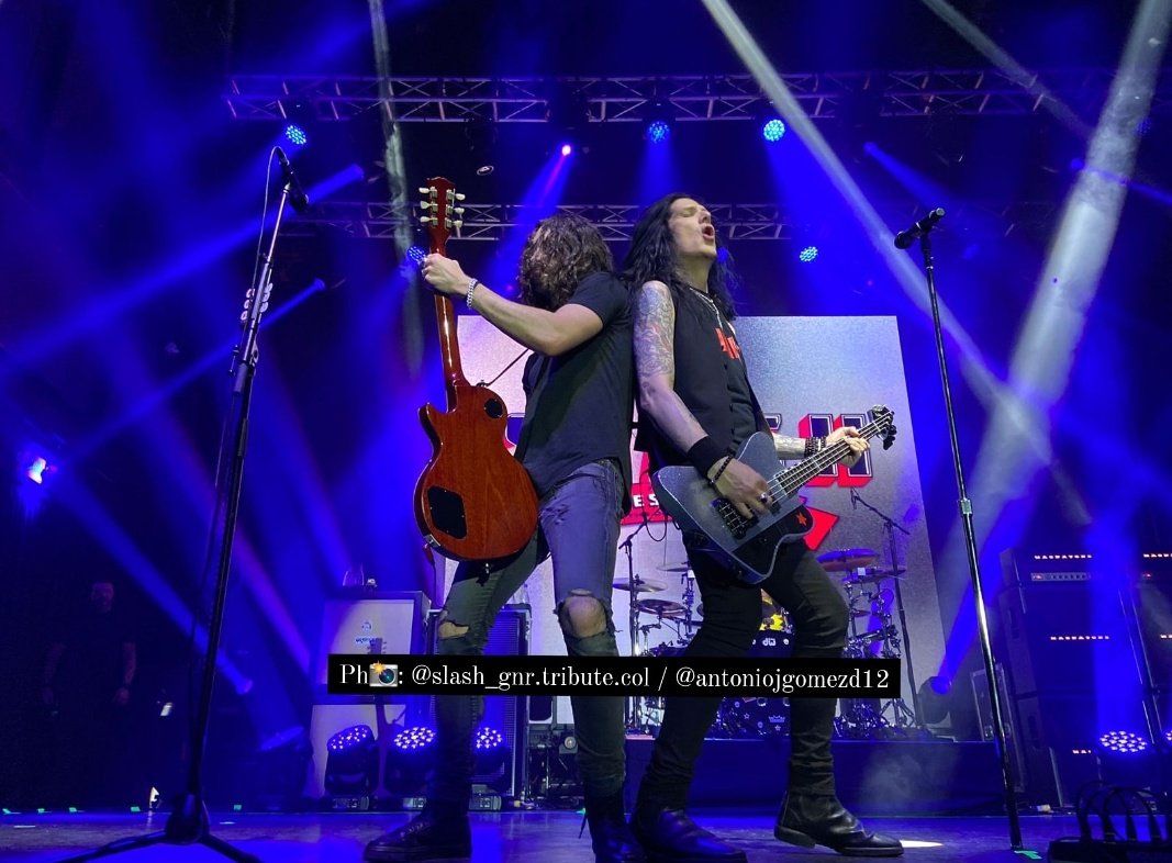 And here I capture this great moment where <a href="/franksidoris/">Frank Sidoris</a> and <a href="/todddammitkerns/">Todd Dammit Kerns</a> shine like rockstars rocking with power and full energy... What a great moment they allowed me to capture with my camera. You're my Idols!

Ph📸: <a href="/slashgnrtribute/">Slash & GN'R Tribute Colombia 🤟🏻🎩🇨🇴🔥</a> / <a href="/Drantoniojgomez/">Antonio Gómez</a>