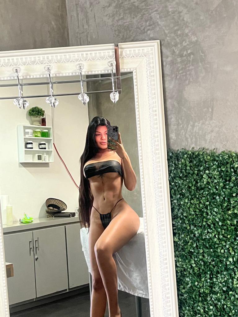 ambarzdx's tweet photo. Hola mis amores volví de nuevo estoy super disponible en Cancún no te lo pierdas estaré pocos días aquí 6241782652 envíame un WhatsApp y te mandaré mi información #Cancun #labutiquevip https://t.co/WMJB3ZItbp