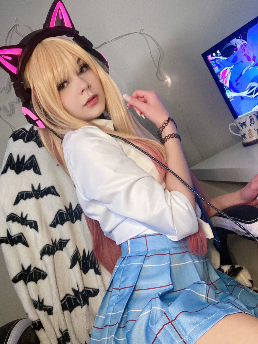 pastelpan_da's tweet photo. who wants to play games with me 🥺 https://t.co/aSPA3Rsmqx