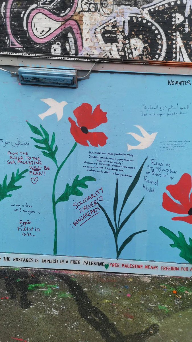 Spotted next to Hackney Wick Station. 
If I must die- Refaat Alareer 
🇵🇸🍉🫒
#hackneywickstation #hackney #hackneywick #london #streetart #graffiti #freepalestine 🇵🇸 #ifImustdie #palestine  #palestinewillbefree