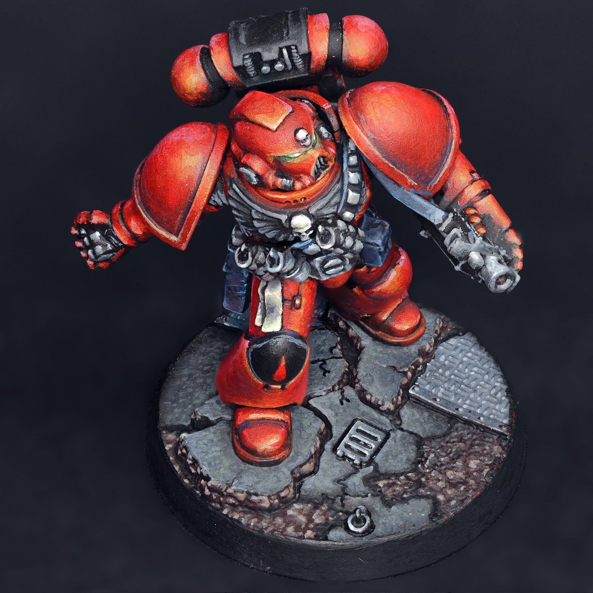 8bit_Tom's tweet photo. Brother Arteros is all painted up. https://t.co/YD2wrp3f4Z