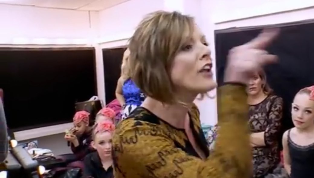notgwendalupe's tweet photo. 10 years ago, kelly hyland and abby lee miller got into a physical altercation in 'dance moms'

this marked kelly's exit from the show https://t.co/knu2HTAype