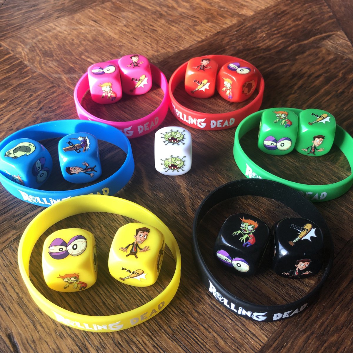 Arthory_Games's tweet photo. ✅ Protos industriels check !
🔽
⭕ Trouver des joueurs des reviews ...
📢 Quelqu'un d'intéressé ?
🔽
🍾 Cartonner le 20 février sur Kickstarter !
#jds #rollingdead https://t.co/9uTUYecyOy