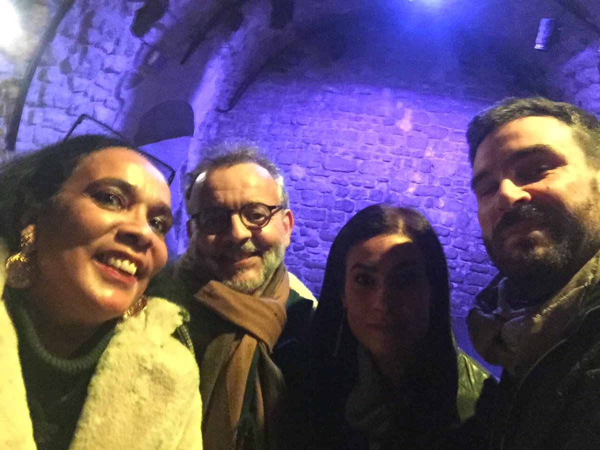 Avec mon cher camarade de travail <a href="/MoussZouheyri/">Mouss Zouheyri</a> Comedien ! Ici au <a href="/TheatredeNesle/">Théâtre de Nesle</a> où il interprète EL MAESTRO D’AZIZ CHOUAKI chaque jeudi , Vendredi et samedi à 21h 🕘 A ne louper sous aucun prétexte 👍🏾👏🏾😂