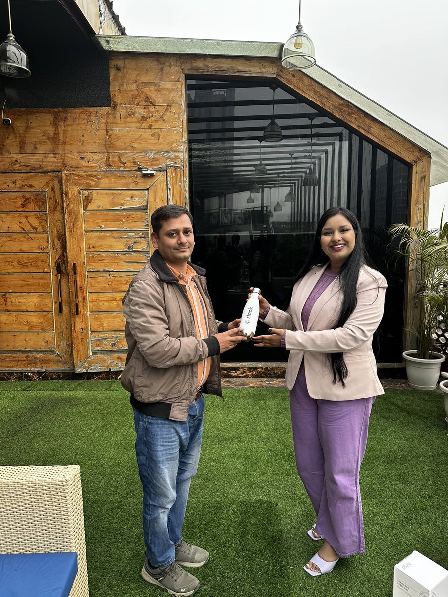 TrailblazerEsha's tweet image. Cold Breeze
Open Garden
#SlackCommunity still rocks🙌🏻

Deep-dive into Slack Canvas and it&apos;s amazing features by @slack_community 

Thankyou to everyone joined, and to all those who couldn&apos;t join in-we missed you!!