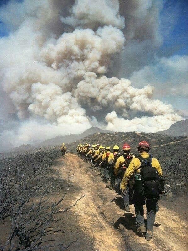 inf_lineacero's tweet image. ¿Usted apoya el ‘Sirenazo nacional’ que convocan los Bomberos de Colombia como protesta por la falta de recursos económicos y apoyo del gobierno nacional?

Sí 🔄
No ♥️