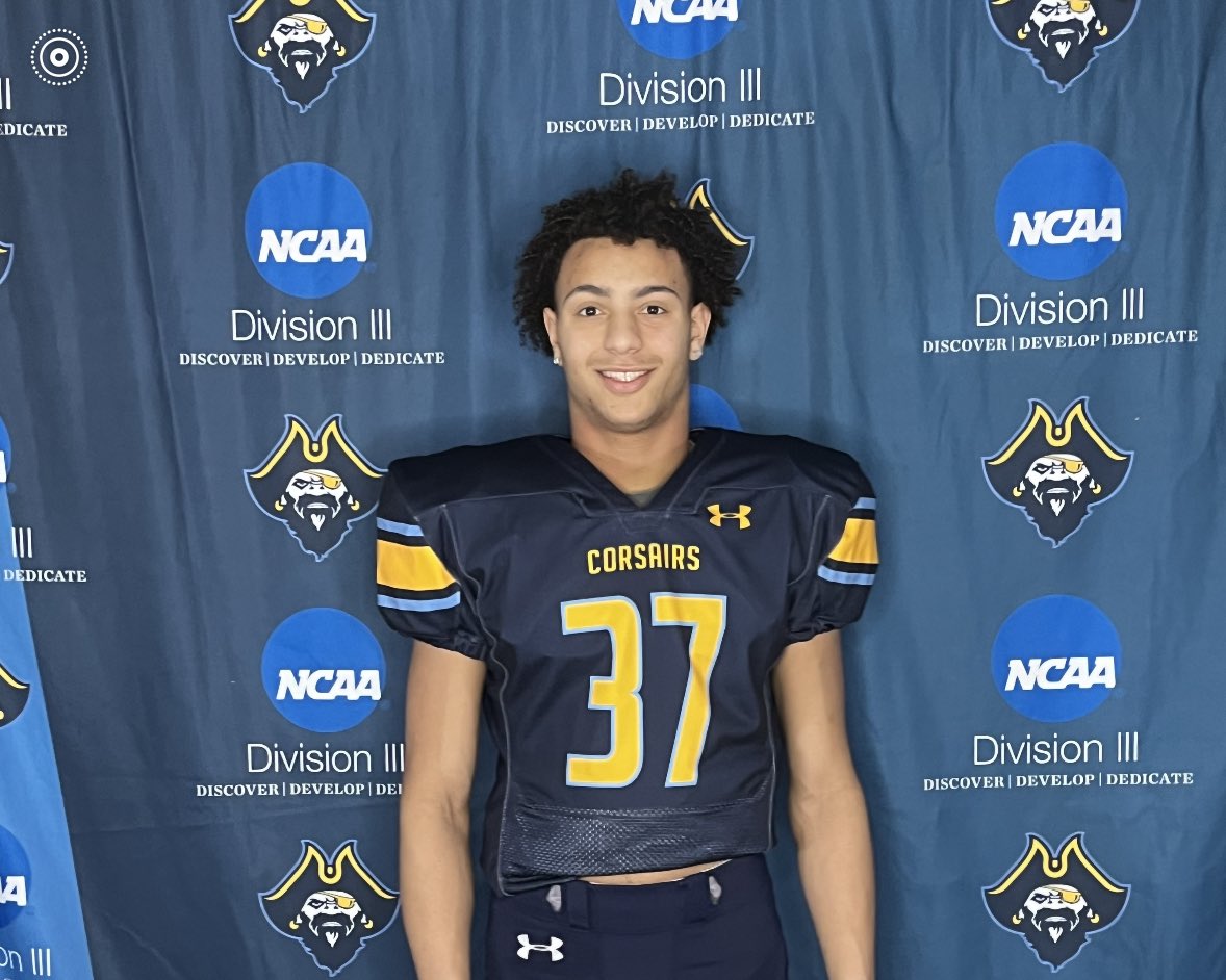NelsonC56691722's tweet photo. After a great visit and talking with the coaches bless to receive an offer from Umass Dartmouth 
@UMASSDCoachSly 
@UMASSDCoachB @CorsairFootball https://t.co/Ky1gmskyfl