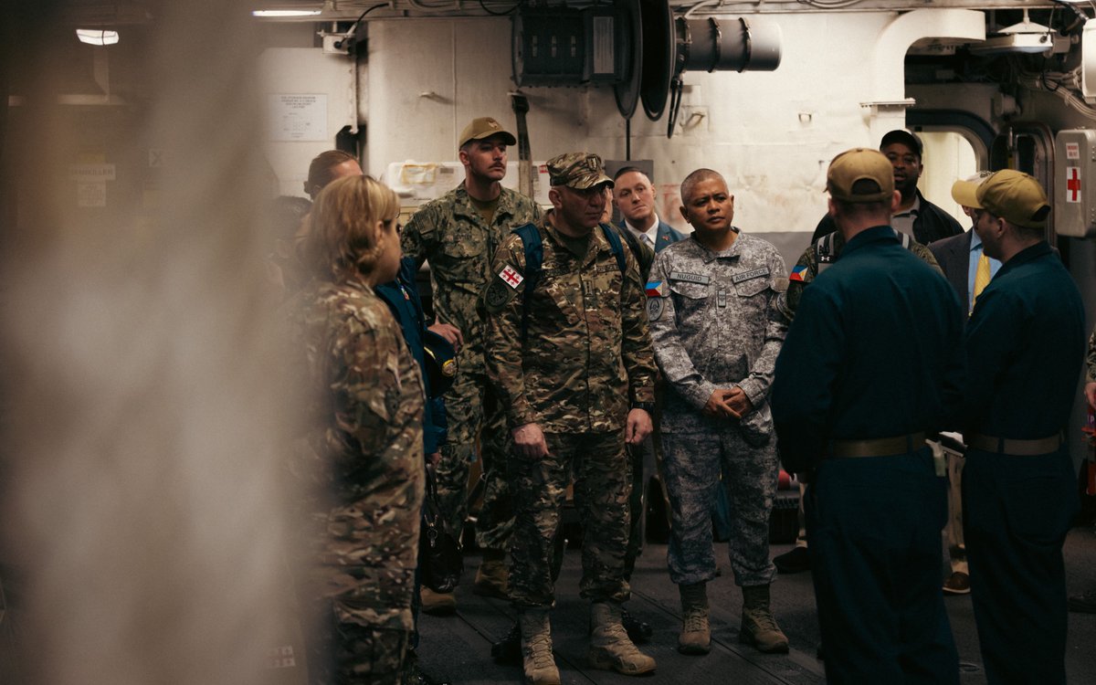 Welcome Aboard! 🤝🫡⚓️

International military members from Naval Education and Training Security Assistance Field Activity (NETSAFA) International Training Center  tours USS Thomas Hudner #DDG116.

#NavyPartnerships #WorkingTogether #MaritimeDefense

📸: MC1 Brandon J. Vinson