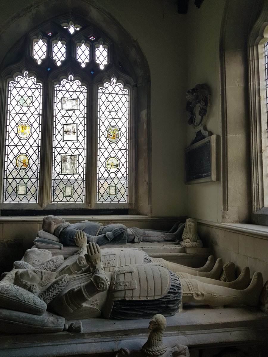 TheHistoryMouse's tweet photo. Either the Nadder Valley had fewer notables than the Wylye or they were less inclined to carve themselves a place in history. This is not so much #TheTopThree more the 'only two' #ChurchesForEffigies #TeffontEviasChurch #SwallowcliffeChurch #TheWinterScamper2023 the #NadderValley https://t.co/54fNQ674hn