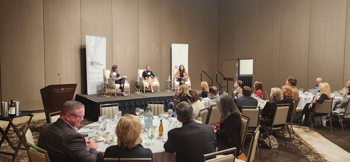 Hunt_Institute's tweet photo. To wrap up last night, Kathrine Stohr of Pritzker Children's Initiative sat down with @Erikals7 of @VEST_her and Carrie Williams of @OPSReadiness to discuss the science and economic case for investing in early childhood.
Looking forward to another fantastic day today! #OKLR24 https://t.co/fznIg0dpNy