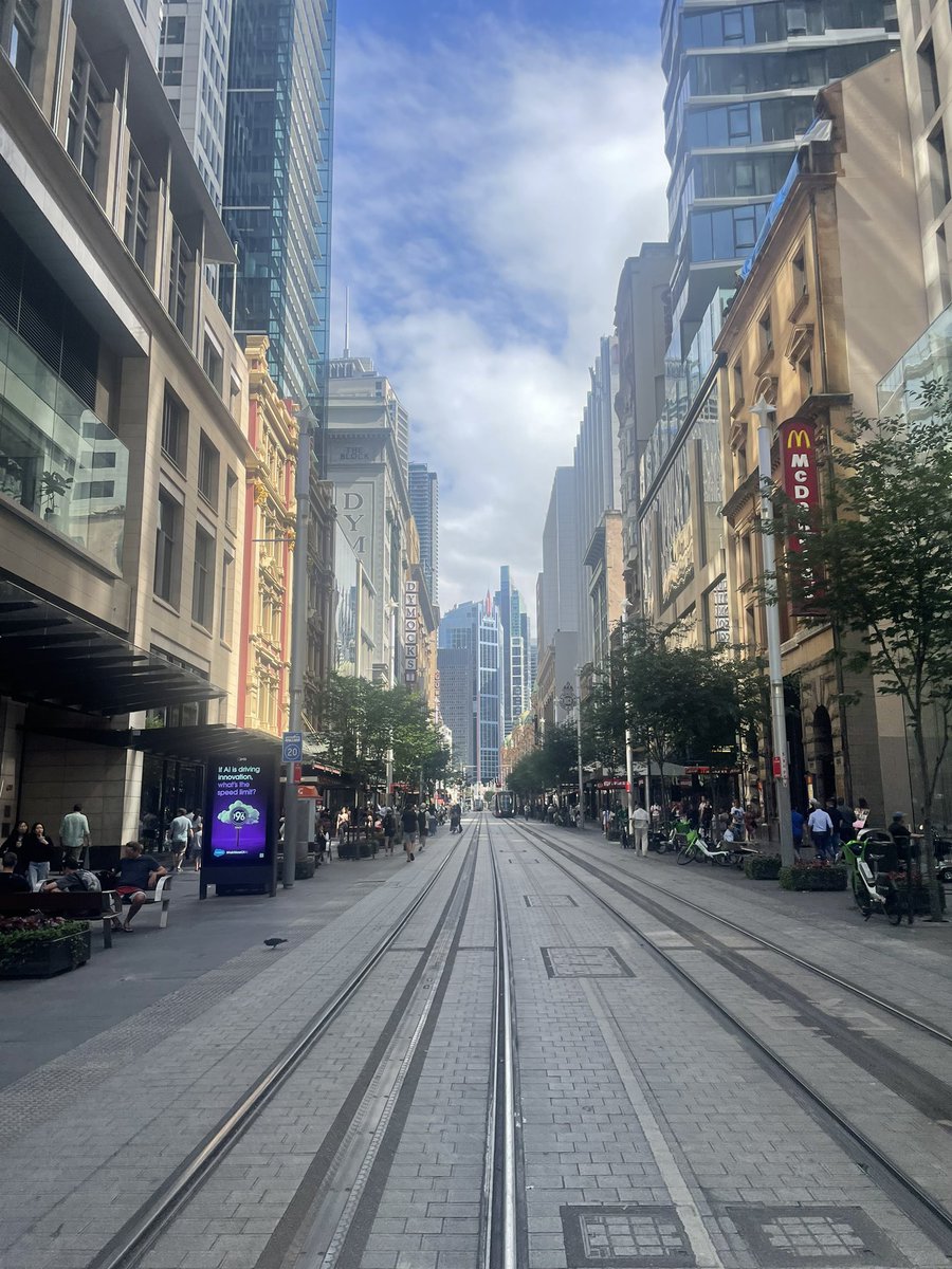 eficz's tweet photo. sydney https://t.co/yBagGb8RKb