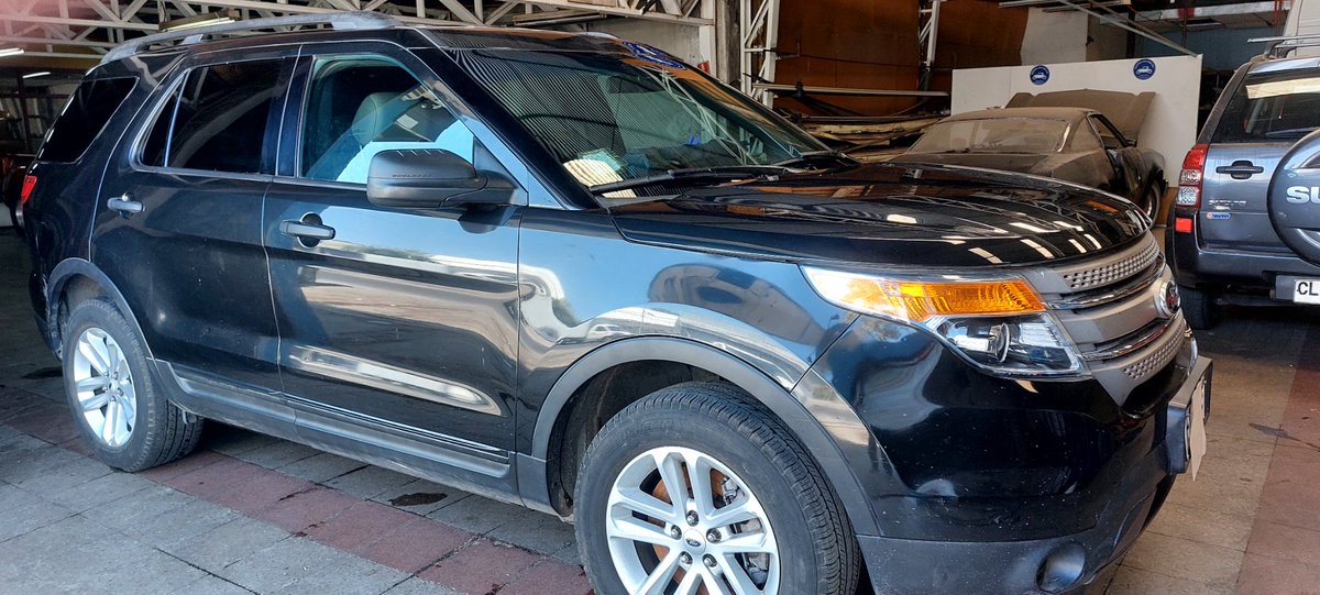 OPORTUNIDAD ! 
Se liquida FORD EXPLORER 2013 con 72000 kms Nunca chocado Única dueña 
Caja de cambio desarmada 
Carrocería, tapiz, neumáticos impecables 
Ofertas sobre $ 5800000
Interesados enviar DM
<a href="/datera_scl/">La Dateadora</a> <a href="/ScarlethCardena/">Reina Guachaca y Huasa 4ever</a>
