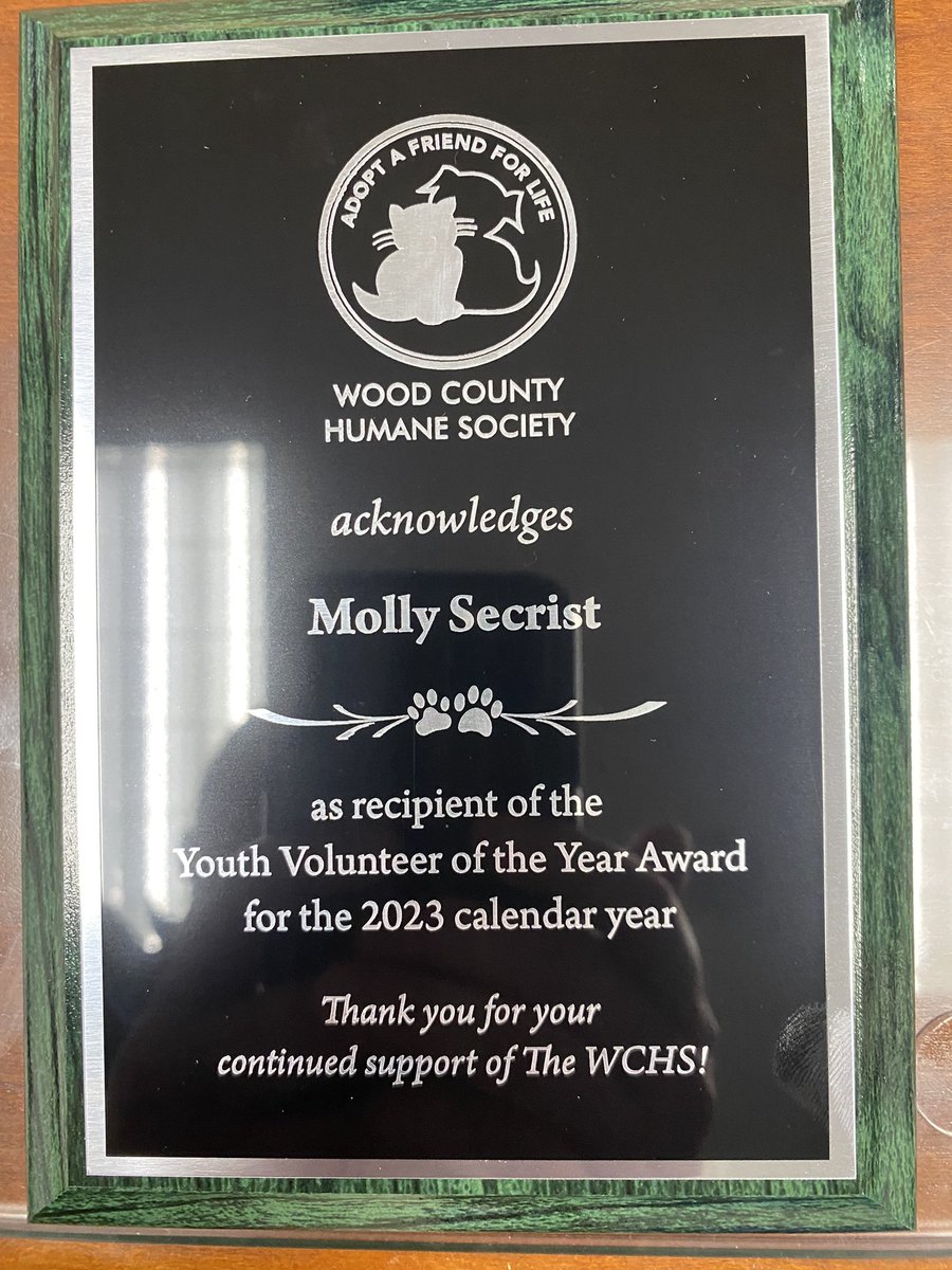 elmwood_hs's tweet photo. Congratulations to Molly Secrist who was awarded the Youth Volunteer of the Year Award from the Wood County Humane Society!  Awesome job Molly!  #WeAreElmwood https://t.co/H97h6cPFiw