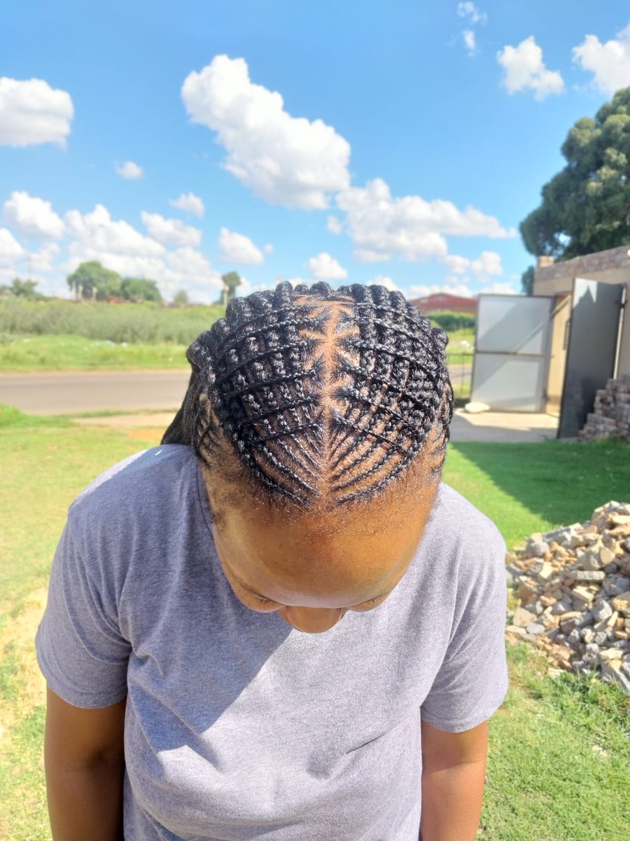 LindoSihoyo's tweet photo. All this for just R450.❤️
Price includes One Million Extensions &amp; Hair Wash.❤️
House calls in Johannesburg only.❤️
House is free, just transportation.❤️
My location is KwaThema/Springs.❤️
Contact 0670415120 for more.❤️ https://t.co/pvGW3LFJcU
