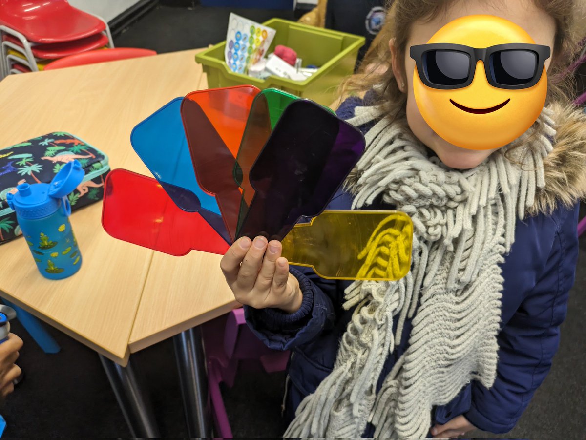 Street science club were busy exploring in the science lab today!