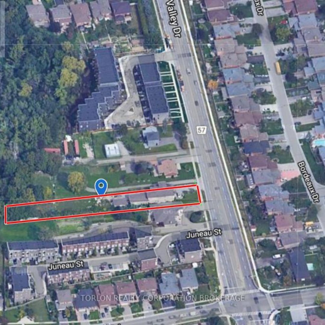 TorlonRealty's tweet photo. ✨ FOR SALE ✨

📍 8224 Pine Valley Drive, #Woodbridge
💰 $2,599,000

Situated amidst new townhome subdivisions and detached constructions, this deep lot is a prime spot for astute investors eyeing valuable real estate. 

Contact us at 416-613-1010 or email info@torlonrealty.com. https://t.co/12KrPiUpfr