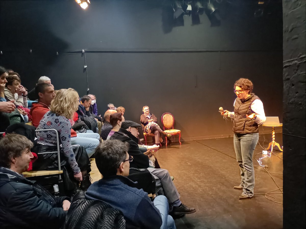 EvoAdapta's tweet photo. 📷 Os compartimos por aquí algunas fotos del @CafeScIFCA que tuvo lugar el viernes pasado en @CafedelasArtesT
🤌🏽Gracias @ifca_csic_uc por contar con la IP de #EvoAdapta, Ana B. Marín-Arroyo, y por organizar estas fantásticas iniciativas para divulgar la #ciencia 💫💀 https://t.co/RpLVIKPYpu