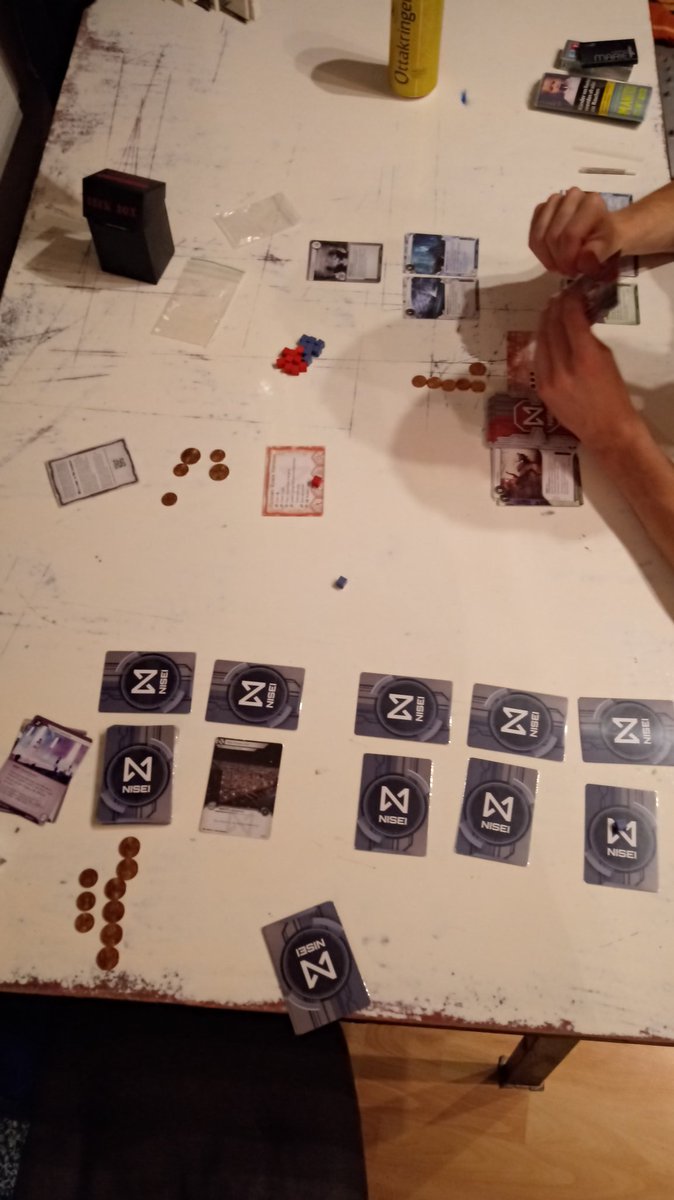 Postmodestie's tweet photo. I haven't found players yet for #Nisei #Netrunner, the #fangame based on #AndroidNetrunner, which has been discontinued, twice, when counting the original netrunner, as I understand it.
It's a fascinating, #asymmetrical #cardgame of a #Hacker breaking into a #Megacorp, one of which is #Wayland of #Aliens fame one could say. As a lifelong #Cyberpunk fan, this was a no-brainer, when #ShutUpAndSitDown mentioned it.
#boardgames