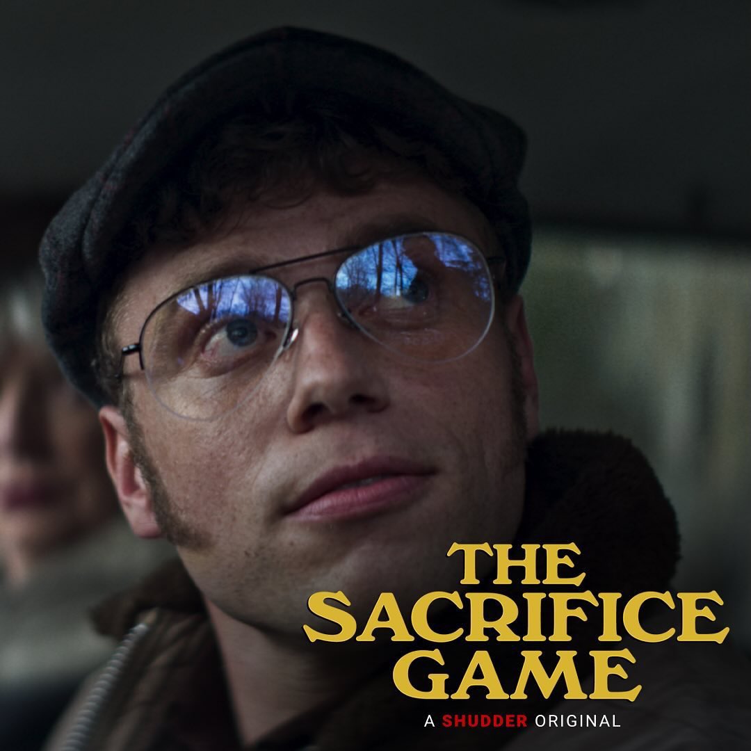milleniumgray's tweet photo. Крисмас холидэйс уже давно позади, а вчера я наткнулся на #TheSacrificeGame - неожиданно годный рождественский хоррор от режиссерки Джен Уэкслер. Неглупый и обезоруживающий зловещий двойник «Оставленных» Александра Пэйна. Как вариант скрасить темный и тихий вечер - очень даже. https://t.co/Por1KFddIi