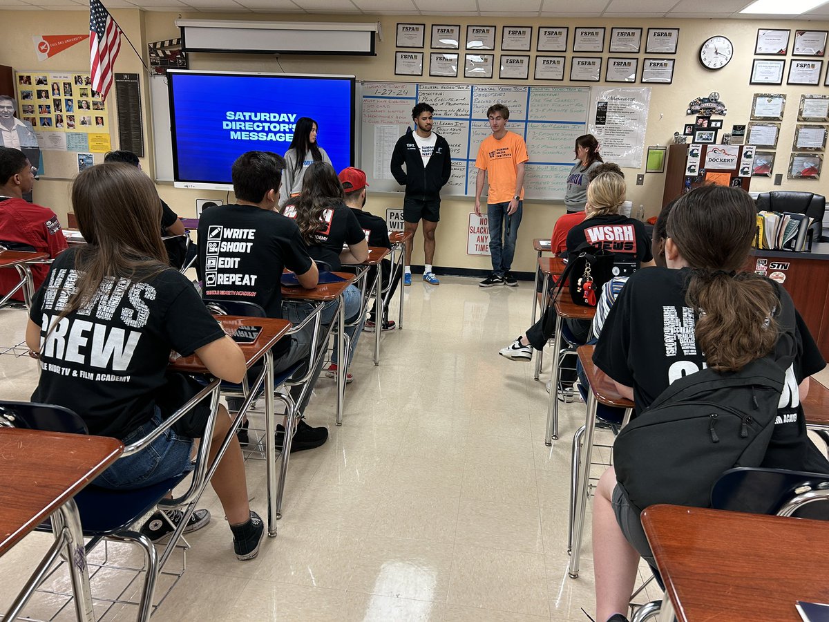 Some of our <a href="/SeminoleRidgeTV/">SeminoleRidgeTV</a> students were at a UF College of Journalism &amp; Communications workshop on Saturday that was hosted at Palm Beach Gardens. #HawksSoar <a href="/SDPBCChoiceCTE/">SDPBC Choice/Career</a> <a href="/SRHSHawks/">Seminole Ridge HS</a>