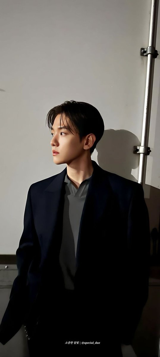 ریپ برای رئیس؟؟
#큥_데뷔12주년_축하해
#12YearsWithBaekhyun
<a href="/weareoneEXO/">EXO</a> <a href="/B_hundred_Hyun/">Baekhyun_EXO</a> 
<a href="/BAEKHYUN_INB100/">BAEKHYUN_official</a> <a href="/INB100_official/">INB100_official</a>