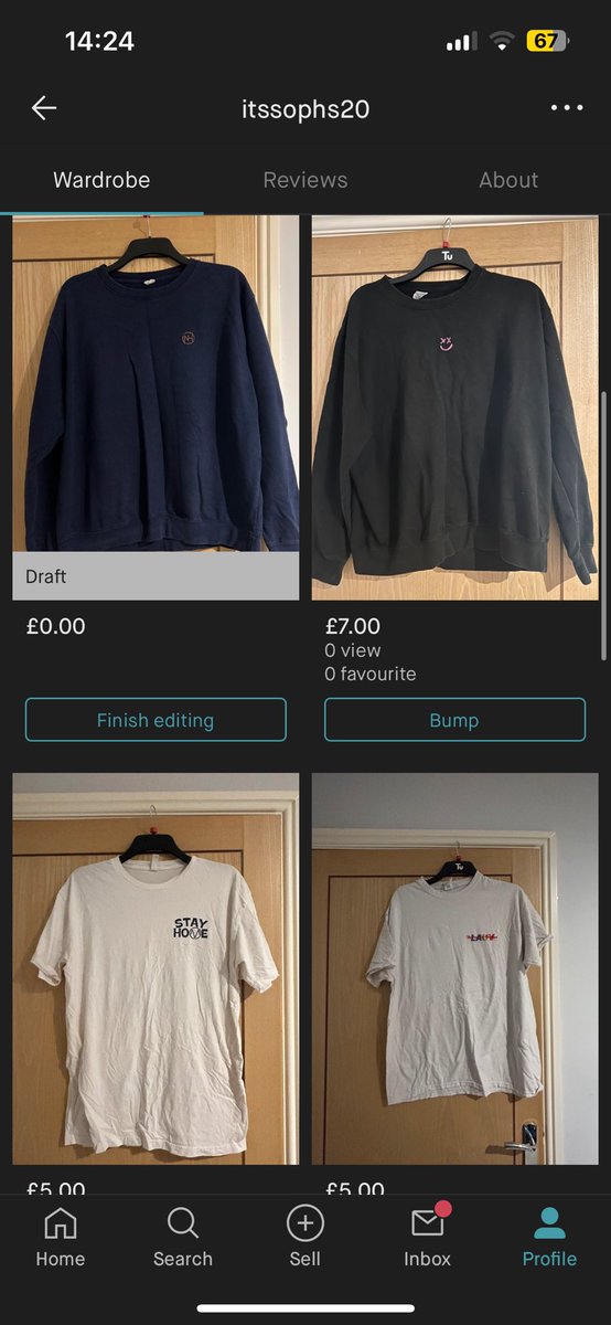 blacbutterflies's tweet image. Selling some of my old merch on vinted that doesn’t fit me anymore 💙#TheMaine #LouisTomlinson #HarryStyles #NiallHoran #Lauv