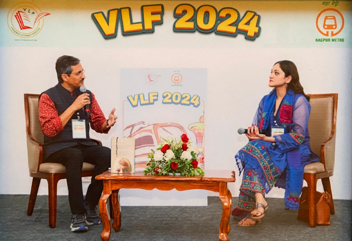 HarperCollinsIN's tweet image. At the @vidlitfest, @AanchalMalhotra talked about her pathbreaking book uncovering the material memories from Partition, #RemnantsOfASeparation; in conversation with #PrantikBanerjee.
Have you read this insightful book yet? Get your copy: harpercollins.co.in/product/remnan…