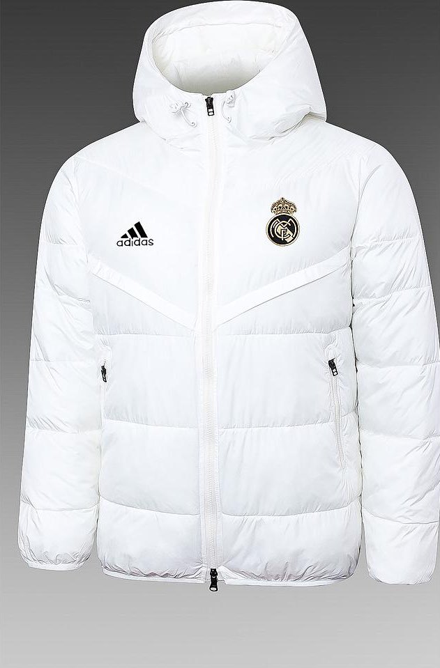 Real Madrid Fans 🤍 tweet media