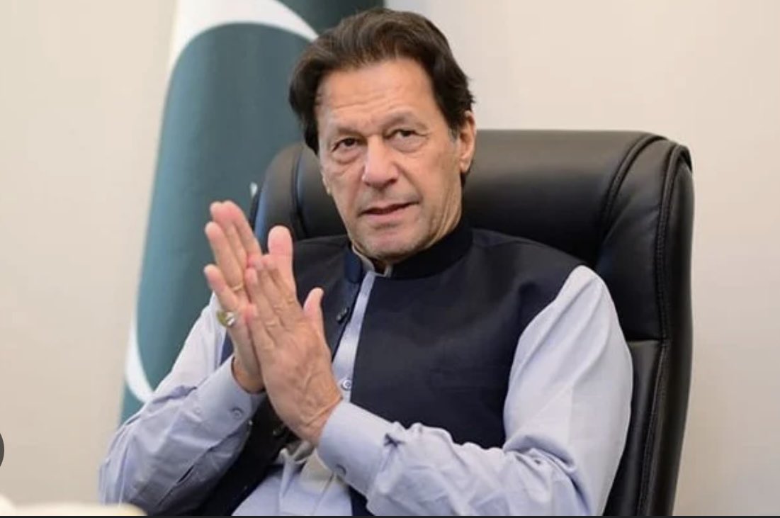 EngineerUsman10's tweet photo. “تحریک انصاف کے لئے دعا نہ کریں، اللہ سے دعا کریں کے وہ جماعت حکومت میں آئے جو پاکستانی عوام کی قدر کرے، جو اِس ملک میں اِنصاف لے کے آئے، جو پاکستان کو اپنے پیروں پے کھڑا کر سکے اور خوددار قوم بنائے۔”
(عمران خان)
#Elections2024 @ImranKhanPTI @PTIofficial https://t.co/T5juY4BwH5
